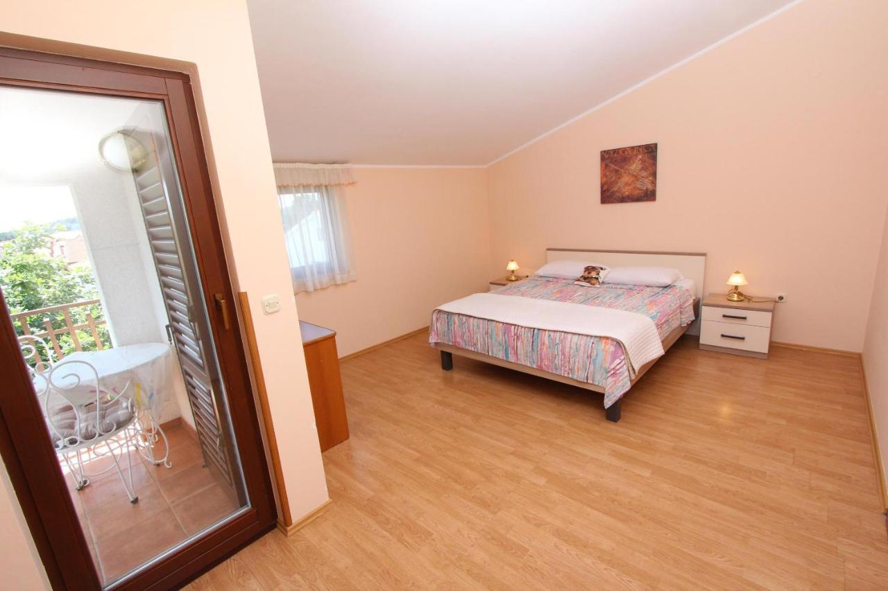 Rooms And Apartments Dino Rovinj Exteriör bild